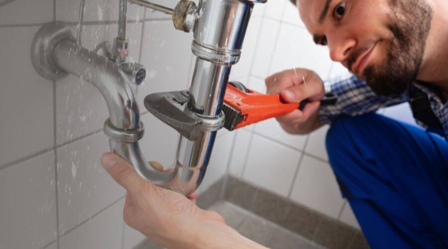 Expert burst pipe repair services in Santa Clara, NM